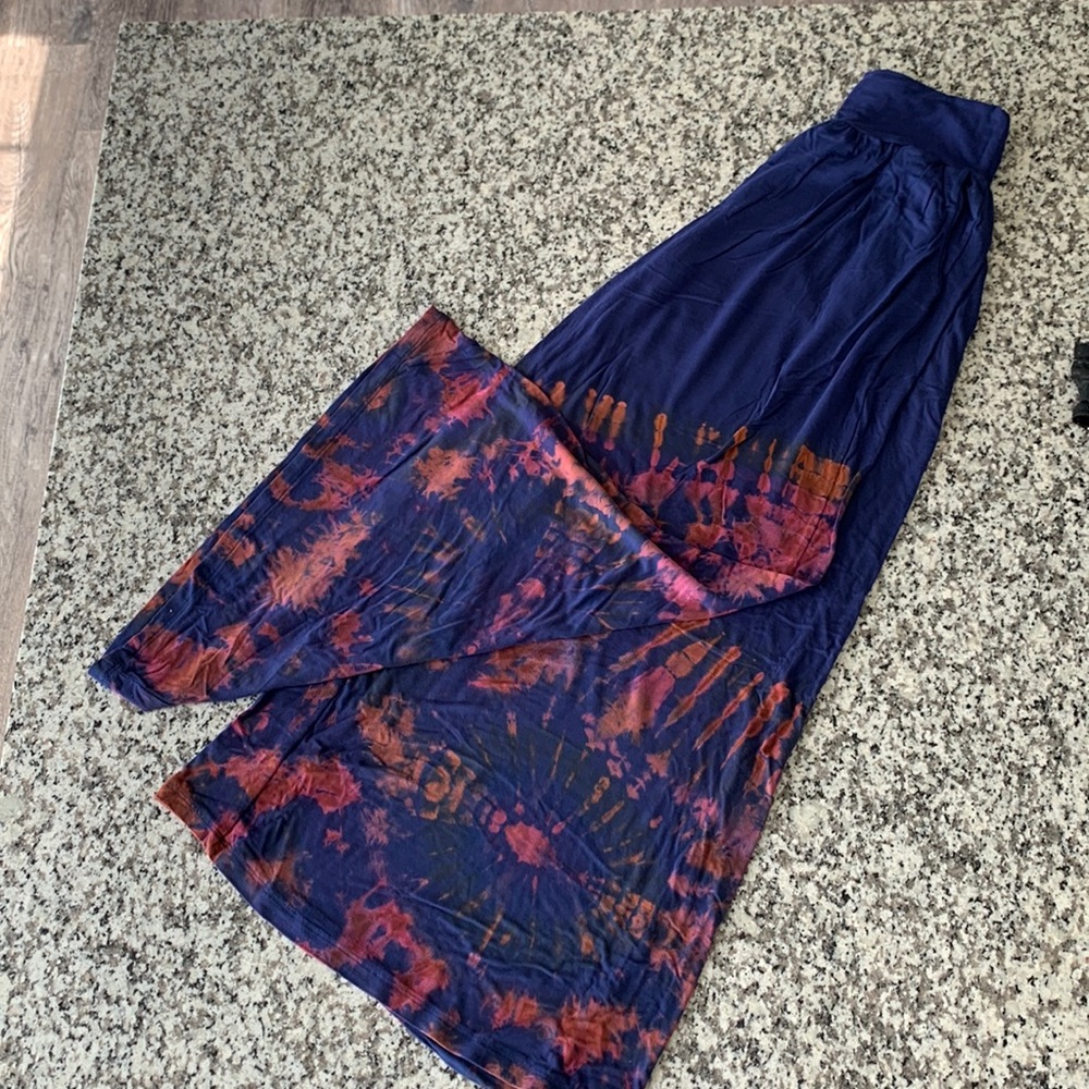Very flowy yoga tie dye yoga pants